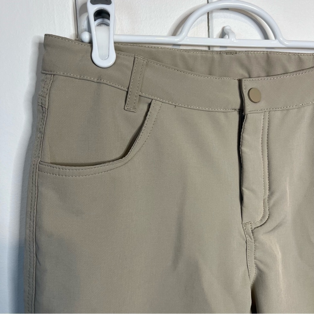 Kyodan Khaki Golf Shorts. Size 10/12. Like new condition.